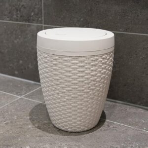 Addis 515799 Faux Rattan Round Bathroom Bin with Swing lid, Calico Linen, L 22.5 cm, W 22.5 cm, H 29 cm
